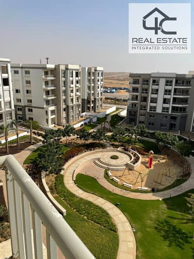 apartment  sale 160 m ,Hyde Prak  new cairo ready to move  special  location on landscape  with installment under price market