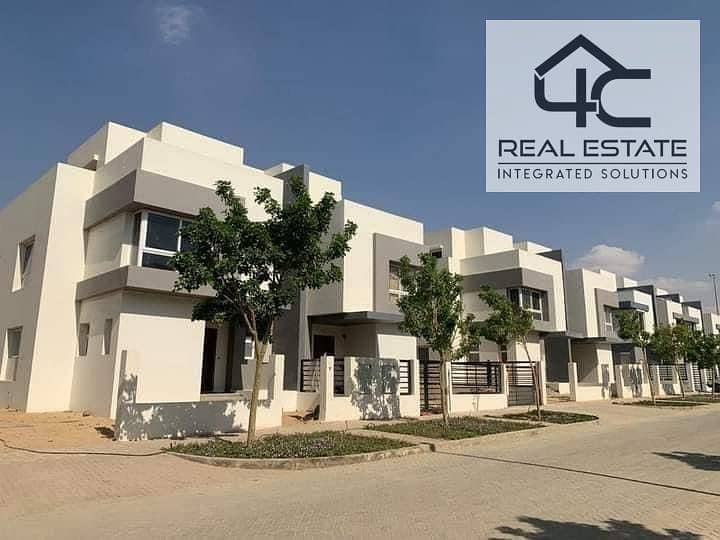 Classic corner townhouse for sale in Hyde Park, Fifth Settlement, 217 sqm, with the lowest down payment and installments, in the market, in a very spe 0