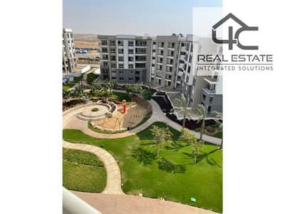 apartment with garden for sale in compound Hyde Park new cairo 207 m  ready to move prime location on landscape under market price