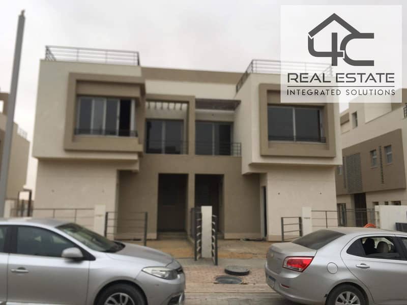 Villa for sale in compound palm hills new cairo, Ready to move At a bargain price  under price market 0