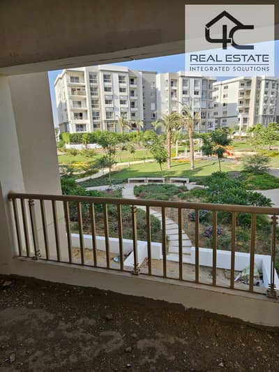 For sale with installments apartment 113 m in phase grand park view direct on clubhouse in Hyde Park Compound New Cairo