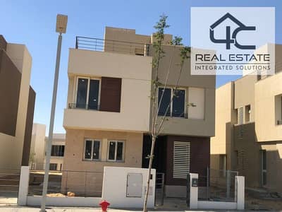 With installments Villa 254m With Land Area 295m For Sale view Landscape With The Lowest Down Payment In Palm Hills New Cairo