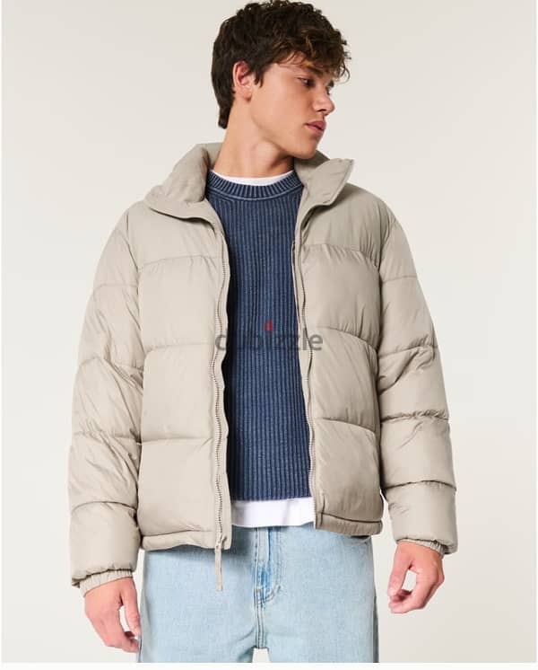 Hollister Boxy Puffer Jacket 0