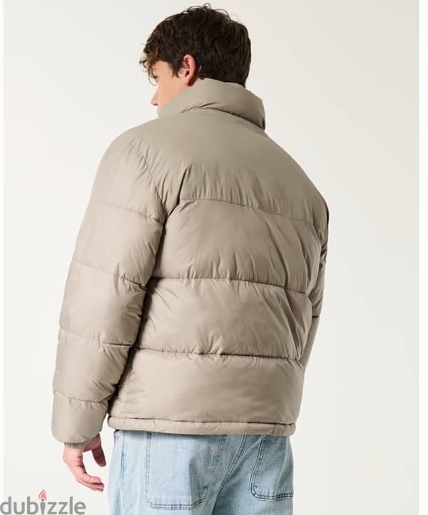 Hollister Boxy Puffer Jacket 1