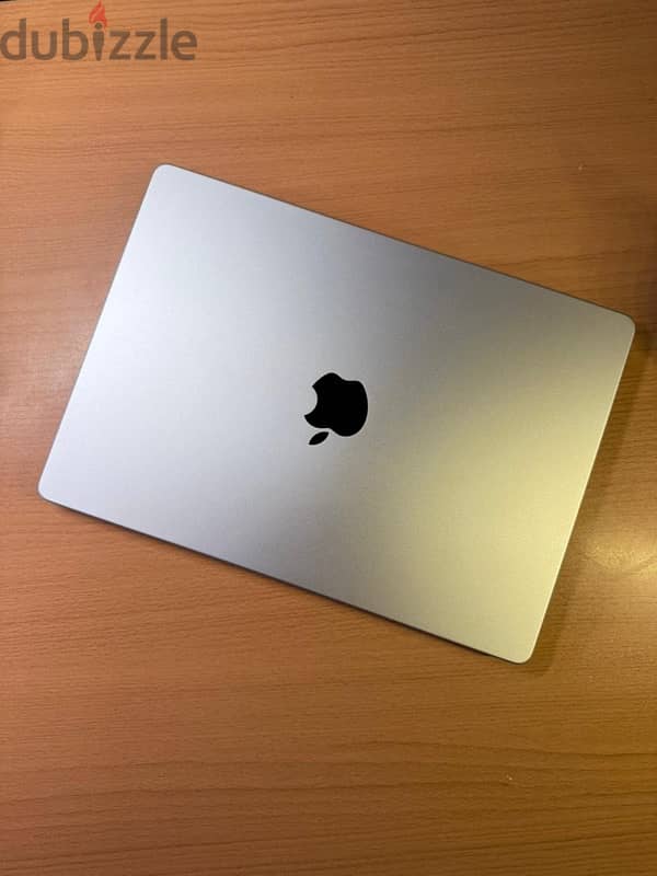 macbookpro m1pro 1tera 14 inch 10