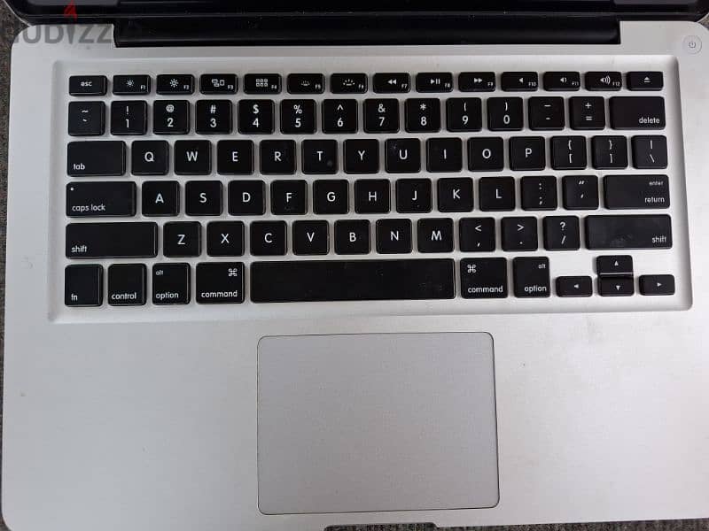 Apple MacBook pro 2012 13" in a good condition 1