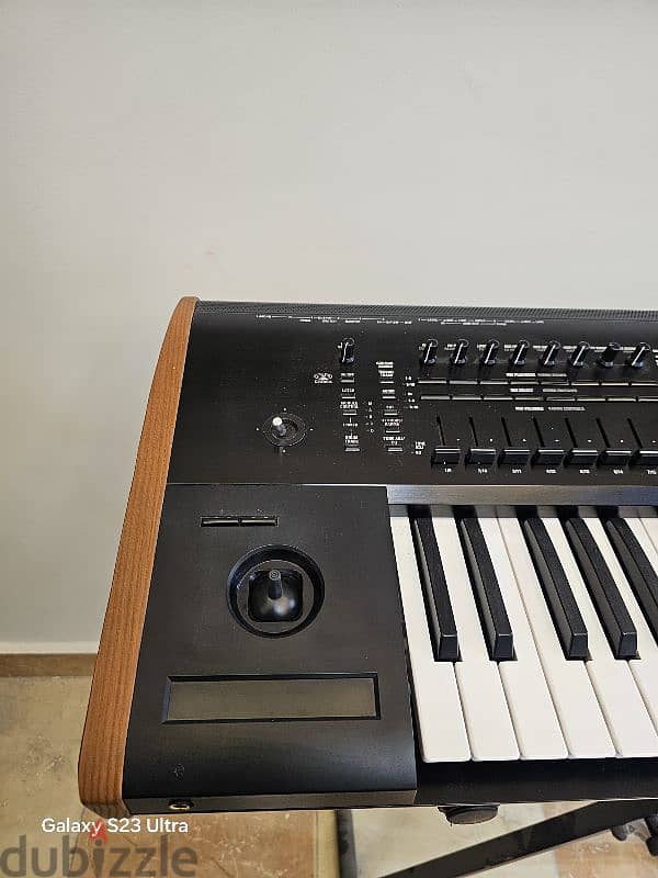 korg Kronos2 6