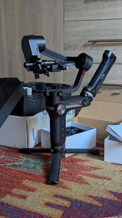 zhiyun weebill s with focus motor max and small rig handle