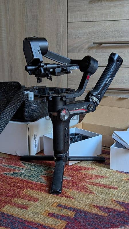 zhiyun weebill s with focus motor max and small rig handle 3