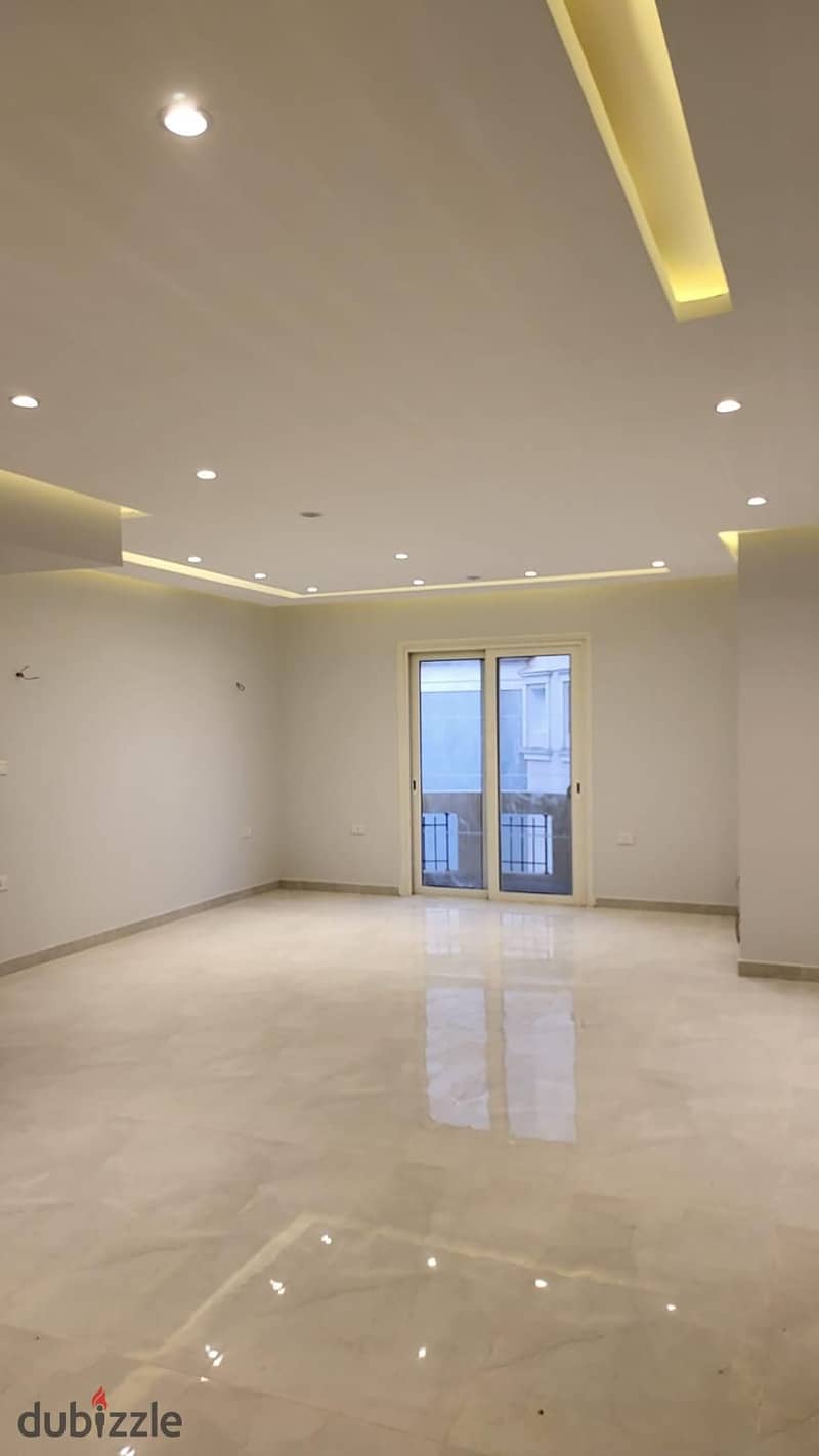 penthouse 3 bedrooms for rent with AC's and kitchen - prime location - near to the AUC and point 90 mall 0