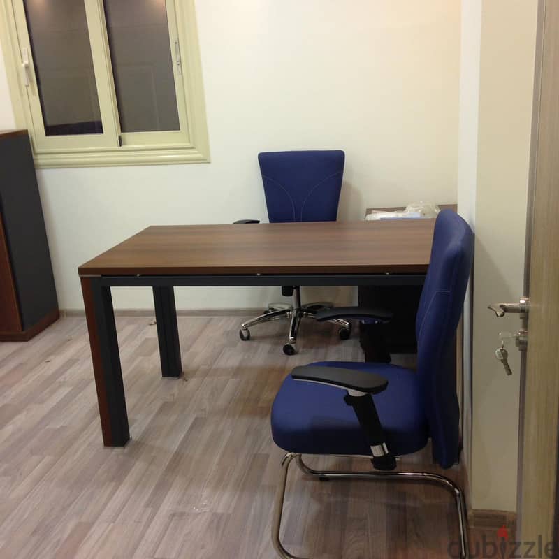 Williams Used office furniture 1