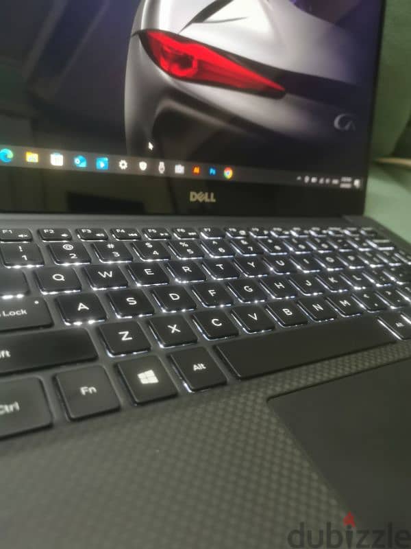 DELL XPS 9350 - 4K 1