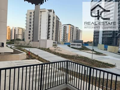 Apartment 201 m 3 bedrooms fully finished with Ac/s in very prime location with down payment and installments for sale in Zed East