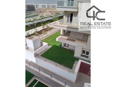 I villa roof corner for sale in installments in the heart of the Fifth Settlement at a special price and the possibility of installments