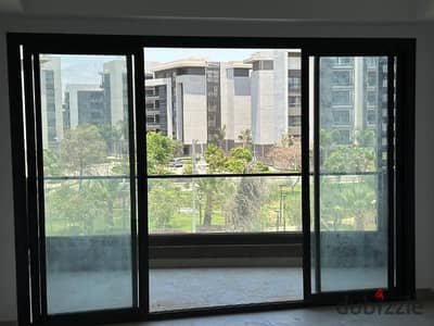 For sale in pivado apartment 100m ready to move view meg mall with garage unit