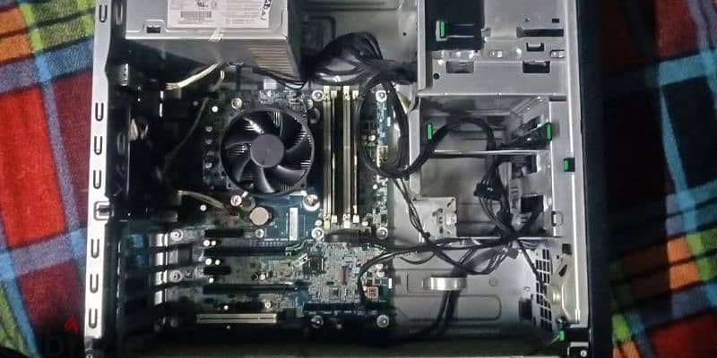 Hp Z230 Workstation 1