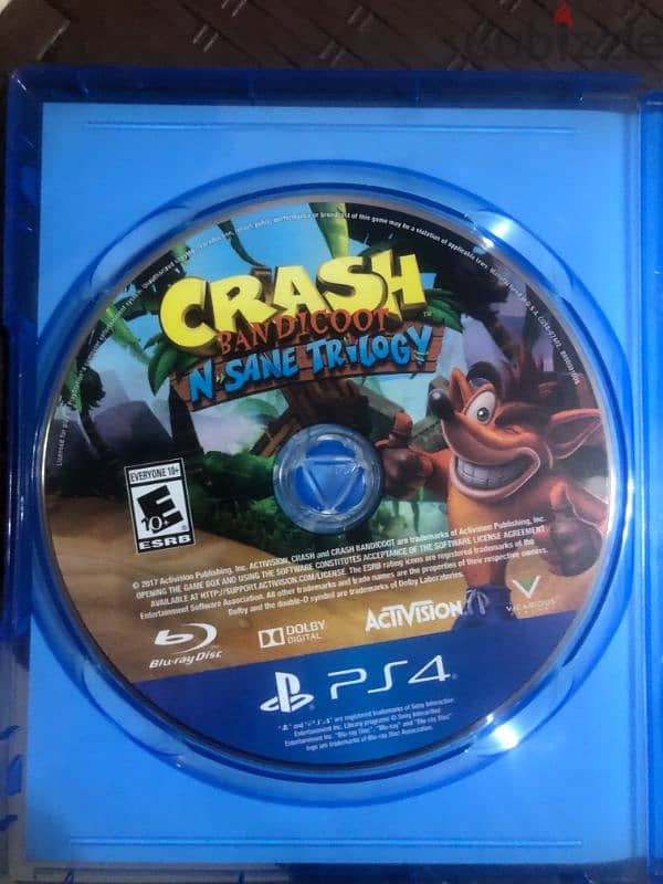 ٣ اسطوانه crash ps4وnfsوfifa 4