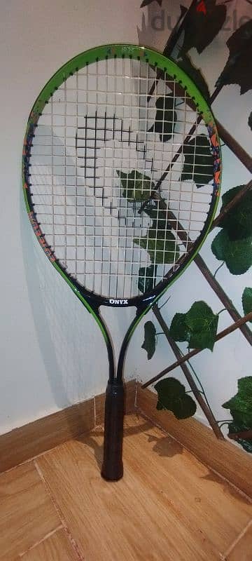 tennis racket