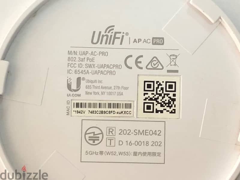 Ubiquiti UniFi AP AC Pro Indoor Outdoor Access Point UAP-AC-PRO 2