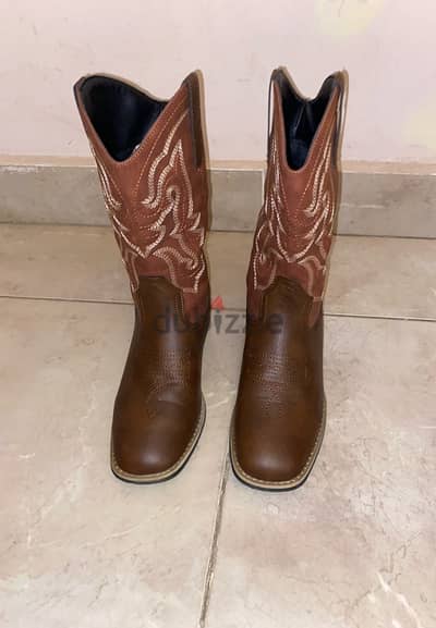 cowboy boots — CN38