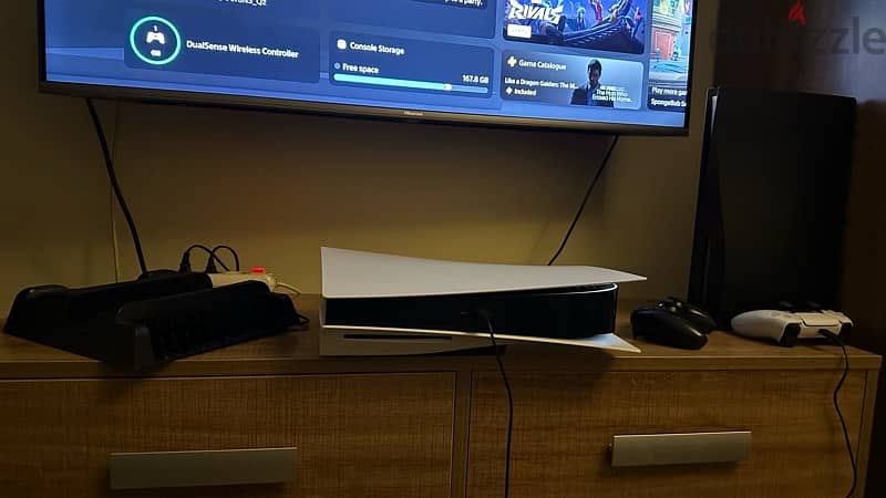 Playstation 5 like new 2