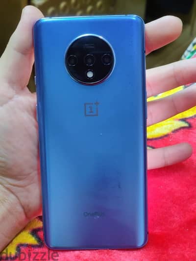 oneplus 7t مساحه 128 رام 8 بدون مشتملات  في تطبيعه خفيفه من فو