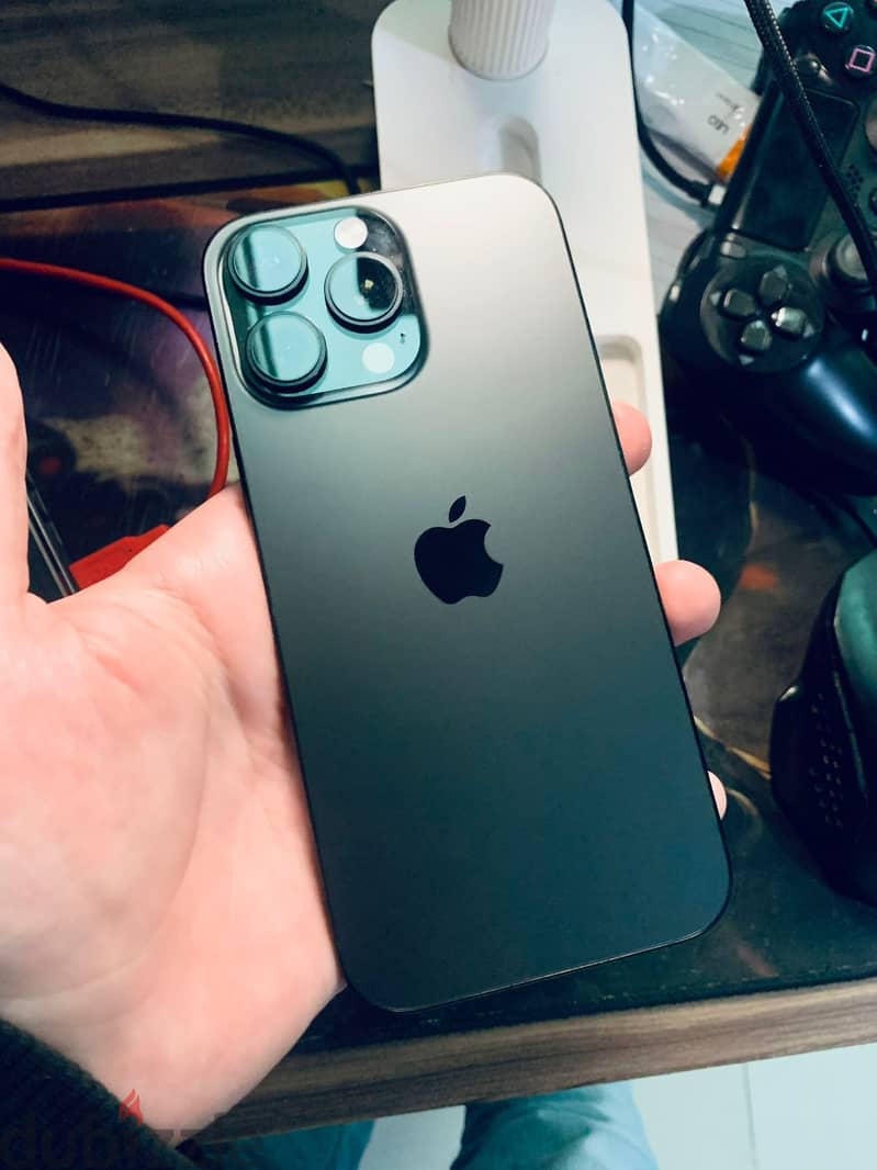 Iphone 16 pro max 256 Black Titanium 5g 100% Battey 5