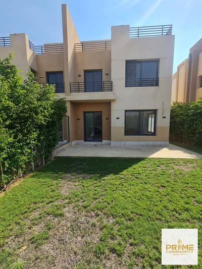 توين هاوس بتشطيب راقي  للايجار بكمبوند ألما بالشيخ زايد بموقع مميز  4 غرف نوم Twin house for rent in Alma