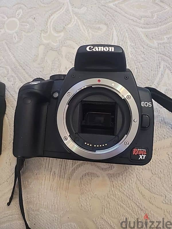 Canon EOS Digital Rebel XT Ds126071 w/ EFS 18-55 mm zoom lens 1