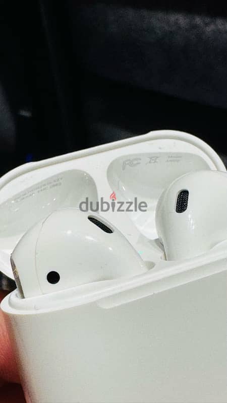 apple AirPod's 2 / original 14