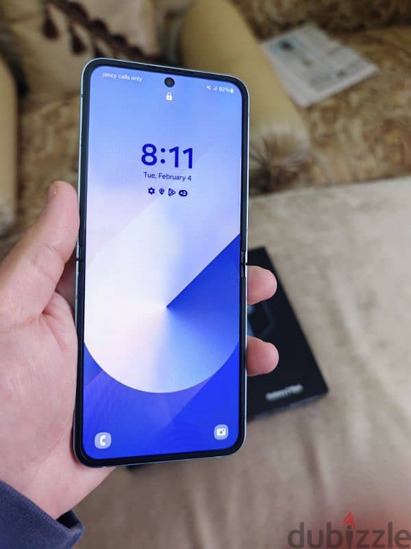 Samsung Flip 6 ضمان محلى 3