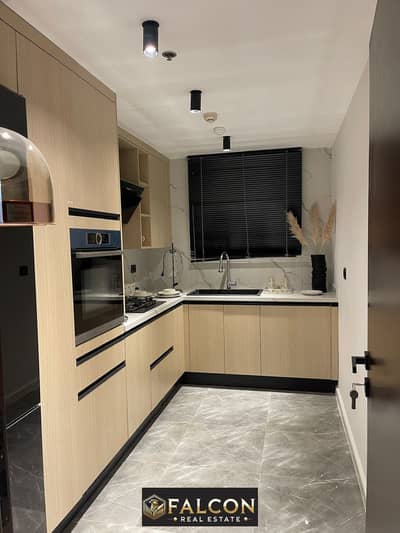 Apartment for sale, fully finished, with furniture, appliances and air conditioners, with hotel services and the highest annual return, in Marriott