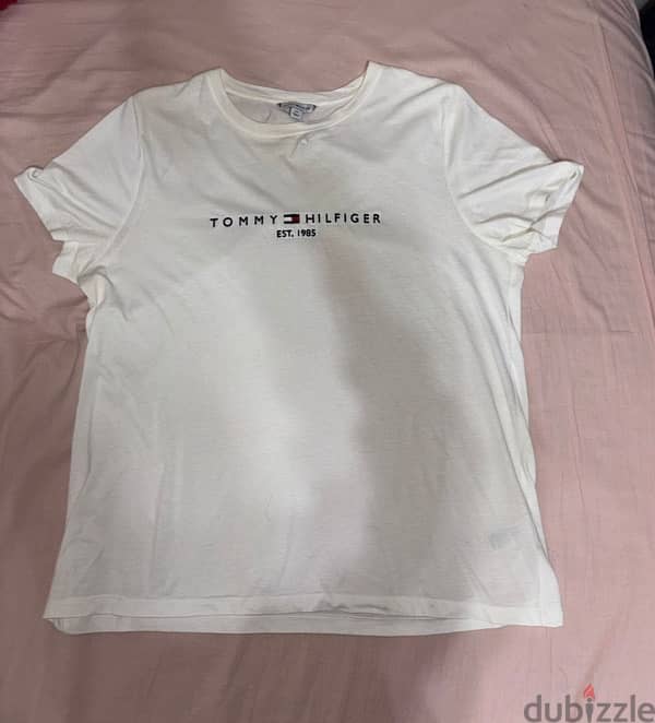 3 Tommy Hilfiger t-shirts 2