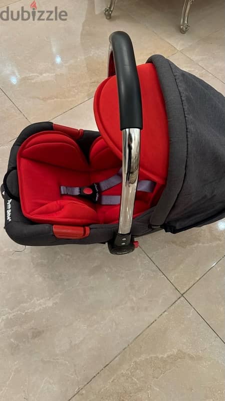 car seat petit baby used 1