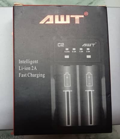 شاحن AWT C2 Charger سريع لبطاريات الفيب