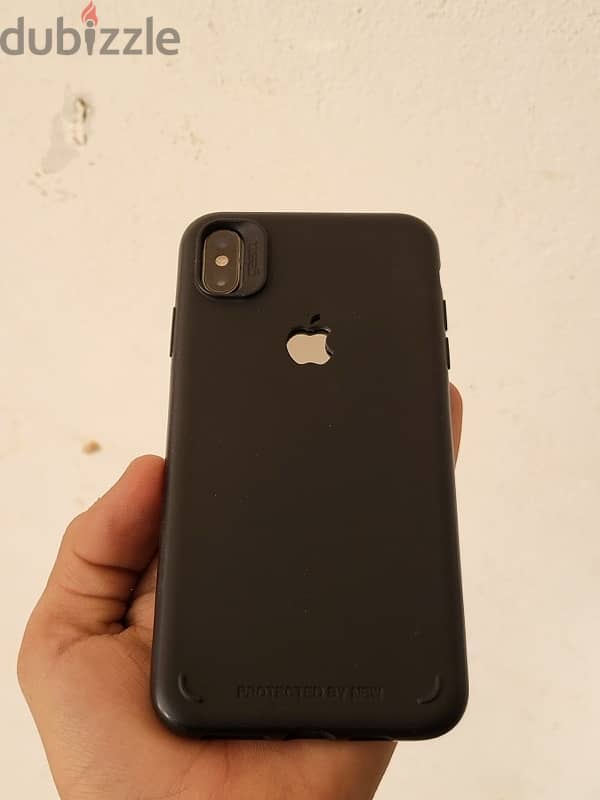 iPhone XS Max  256 زيرو 2