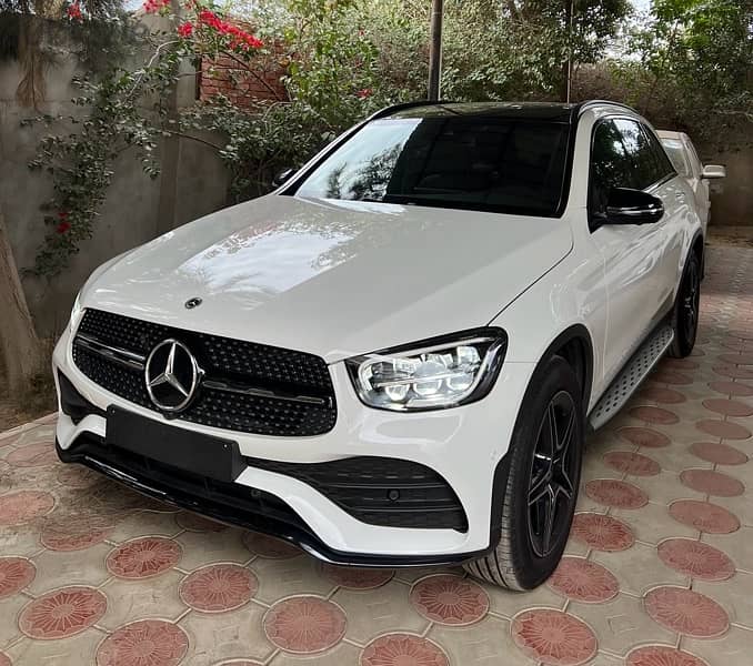 التواصل واتساب  نفس الرقم-200 2022 mercedes-bens GLC AMG Night package 0