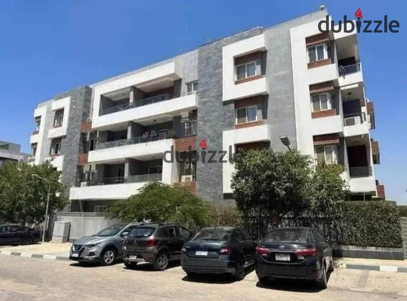 Resale apartment 265 sqm third floor ready for immediate delivery for sale in Sheikh Zayed in front of Al Ahly Club 0