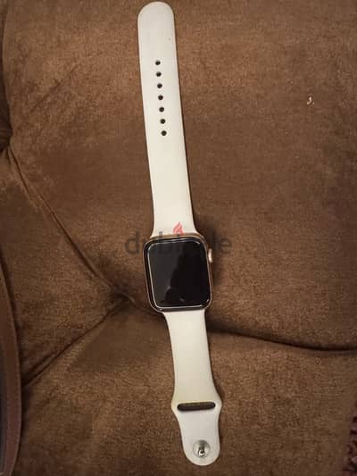 Apple watch SE 45mm  white ابل واتش بالعلبه الاصليه