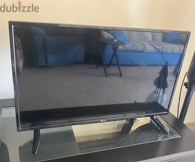 تليفزيون يونيون اير ٣٢ بوصة استخدام خفيف unionaire tv 32 inch