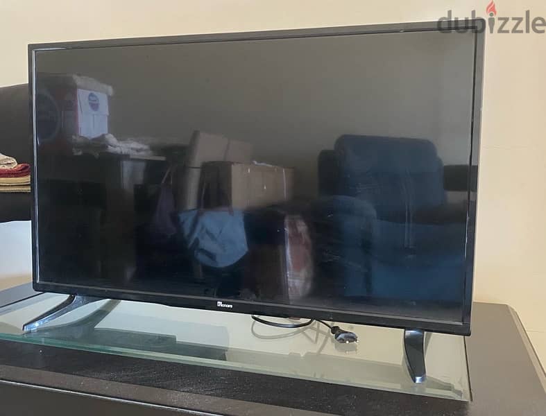 تليفزيون يونيون اير ٣٢ بوصة استخدام خفيف unionaire tv 32 inch 1