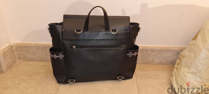 large bag for ladies with space for laptop 1