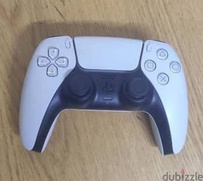 PS5 CONTROLLER 1