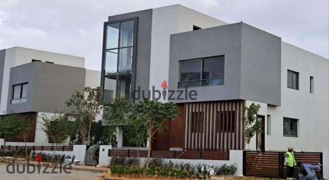 Townhouse at an attractive price with installment plans in Sheikh Zayed, near Beverly Hills and THE ESTATES. 0