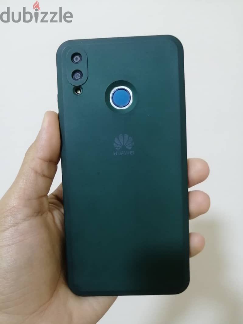 HUAWEI Y9 2019 1