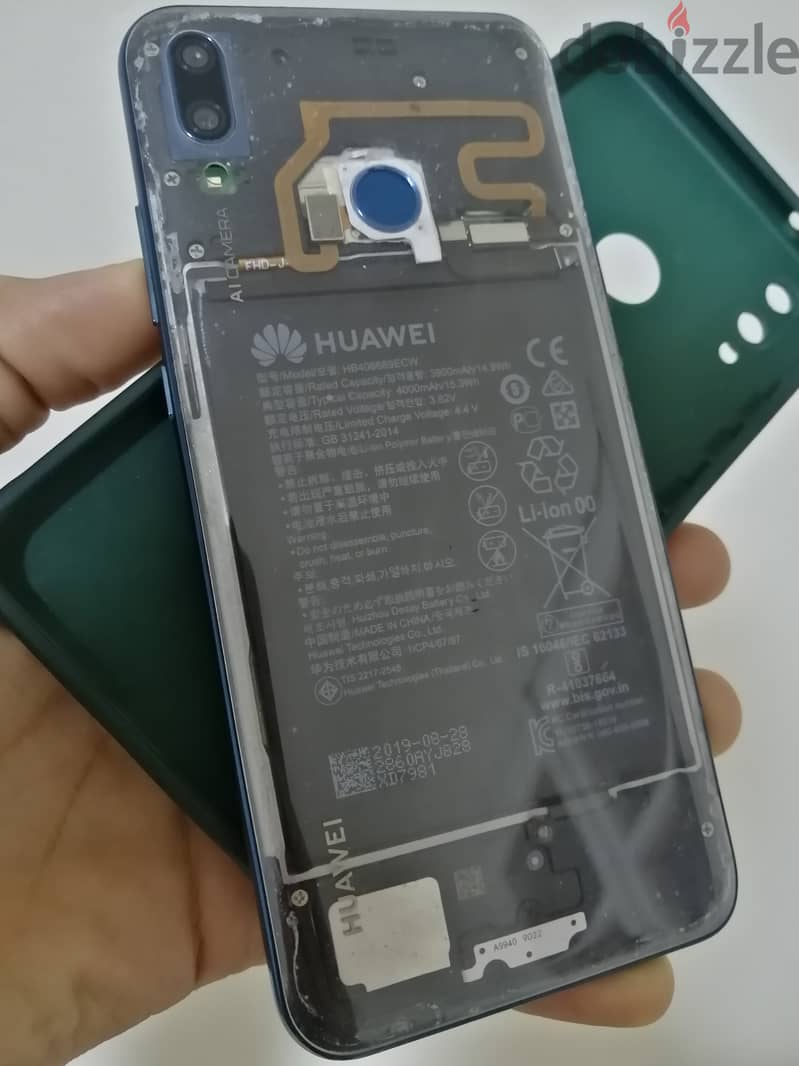 HUAWEI Y9 2019 5