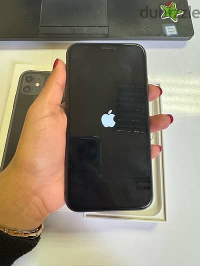 Iphone 11 - Black - 128GB-  used with box - استعمال بناتي