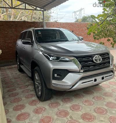 التواصل على واتساب نفس الرقم - تويوتا فورتشنر 2024 Toyota Fortuner