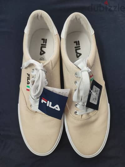 FILA Sneakers