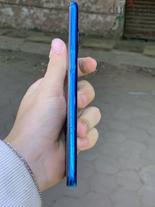 Redmi note 9s 6 Ram 128 مساحه 5